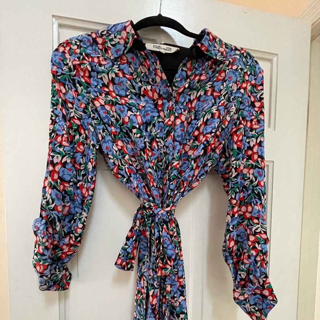 Dvf Silk Long Blouse/Dress In Striking Floral Print